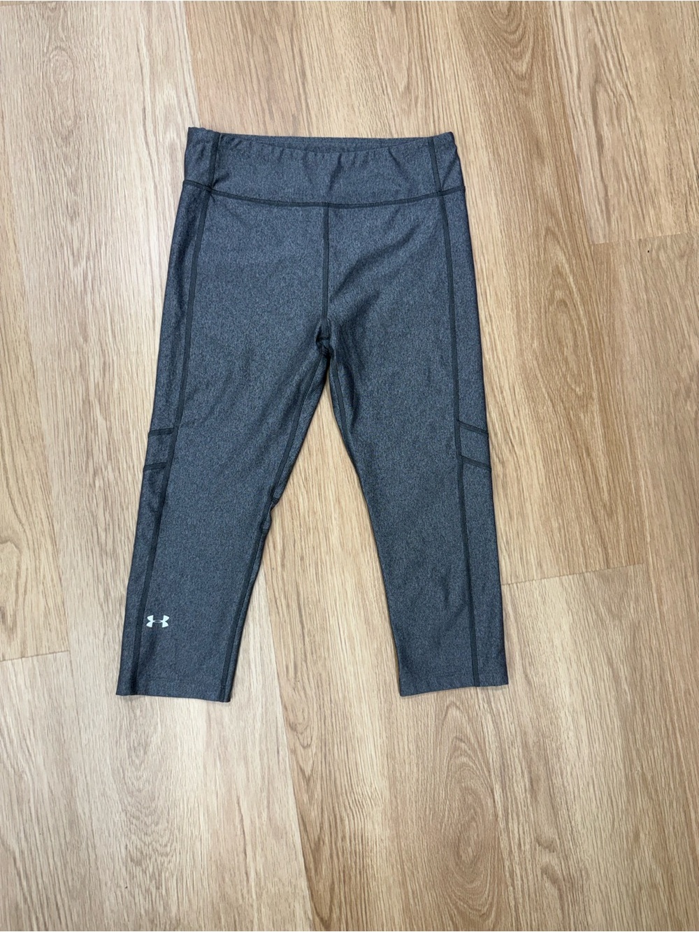 Under Armour Women’s Gray Active Capri Leggings